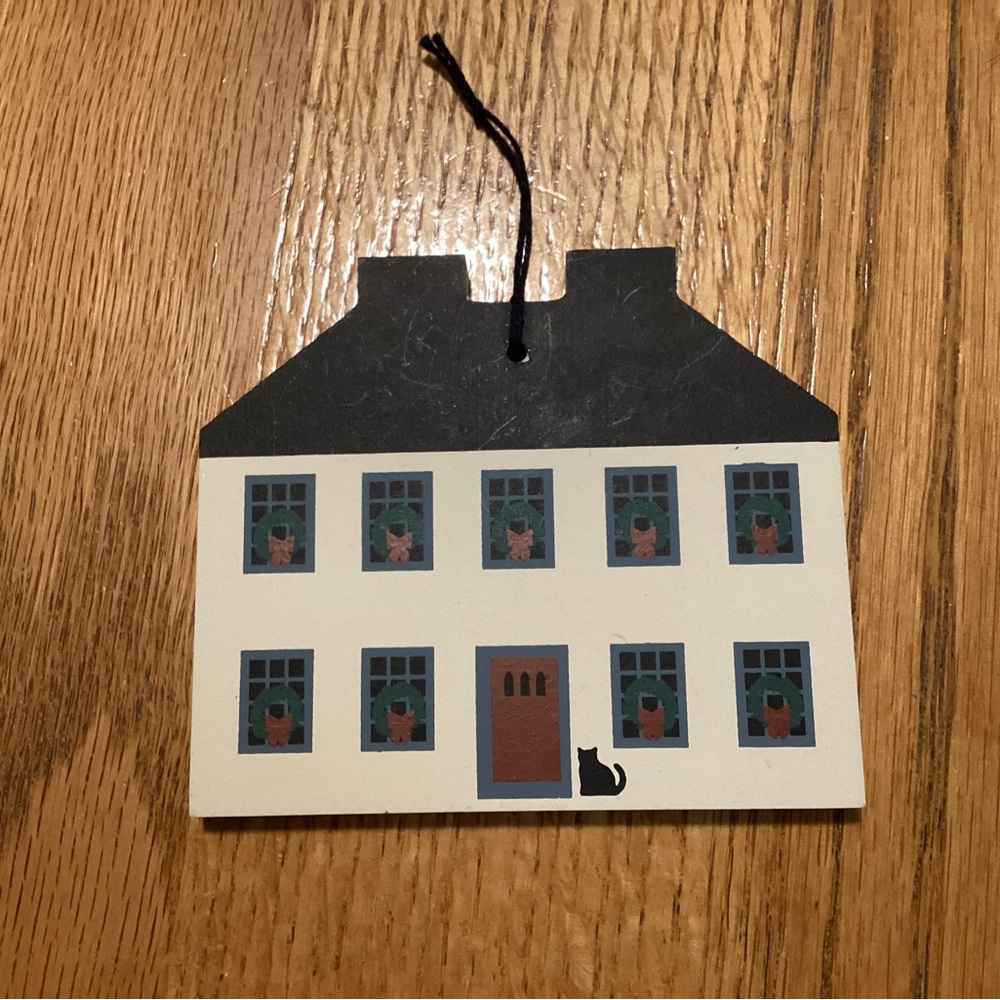 Cat’s Meow House and Church Ornaments - Picture 2 of 5